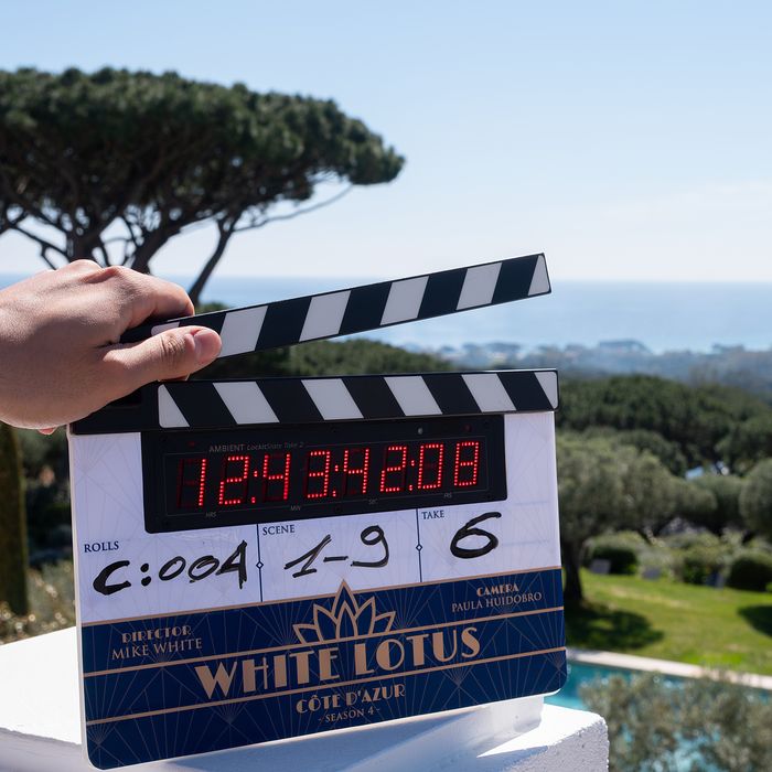 Clap officiel du tournage de The White Lotus saison 4 sur la Côte d'Azur, Le Shop 17 Cannes