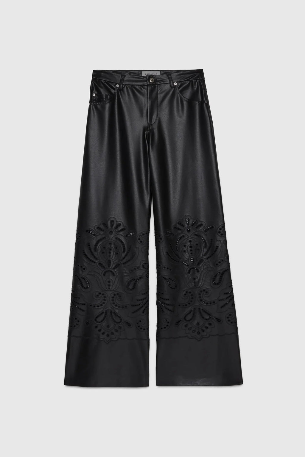 PANTALON EVASĖ EN FAUX-CUIR AVEC BRODERIE ANGLAISE
