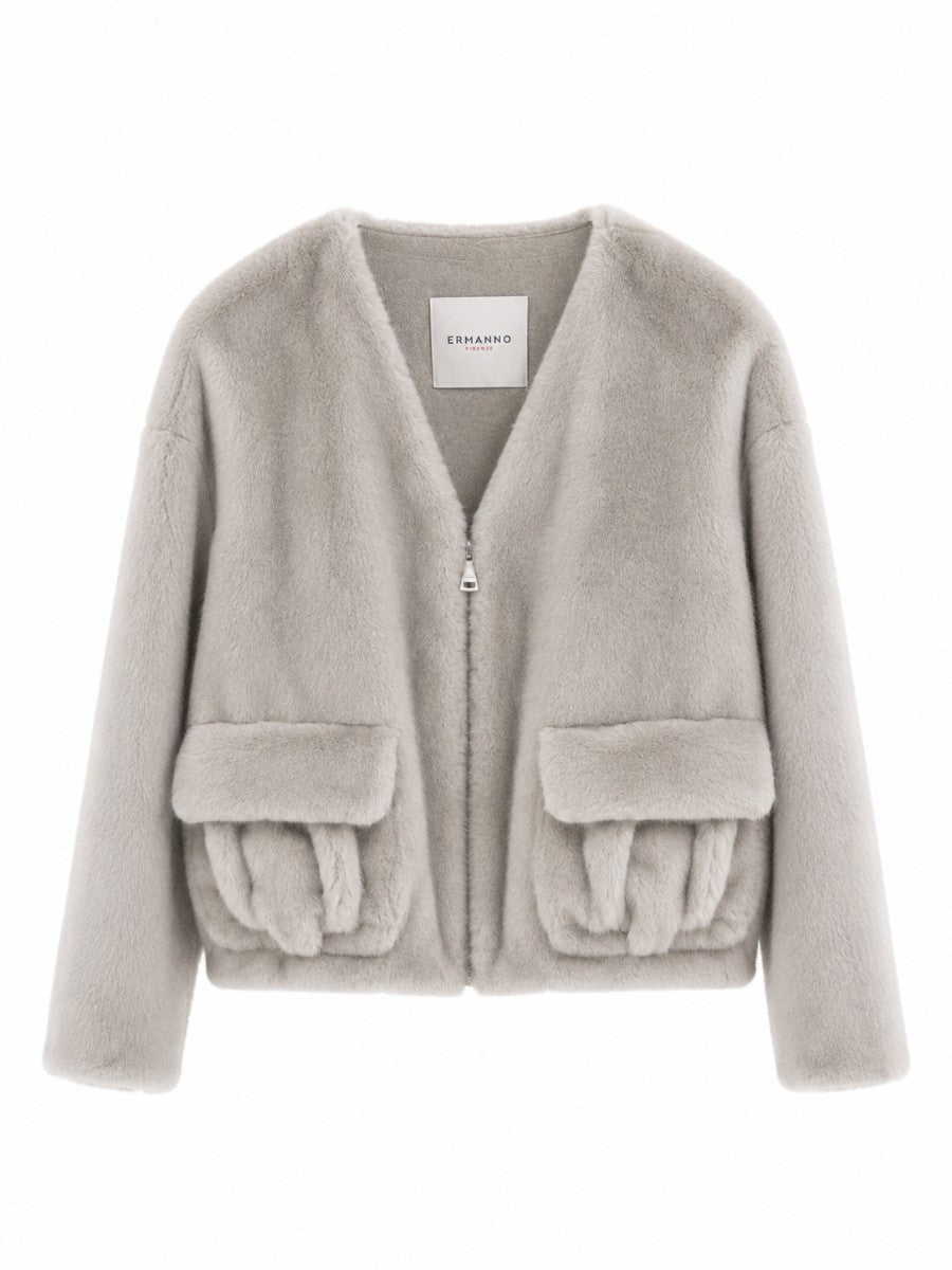 Veste courte en fausse fourrure zippée