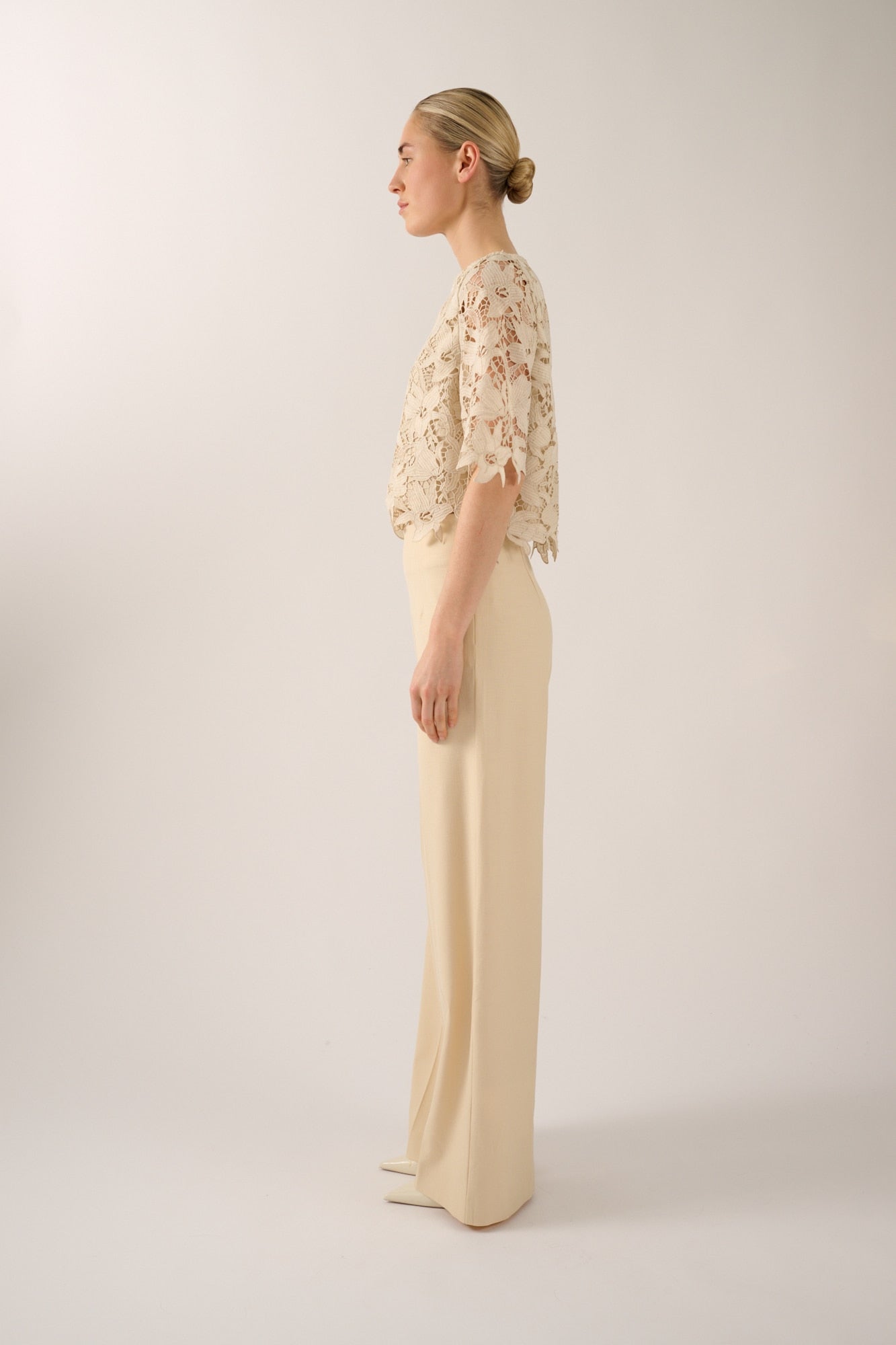 Top Oscar Babs top broderie dentelles ajourées