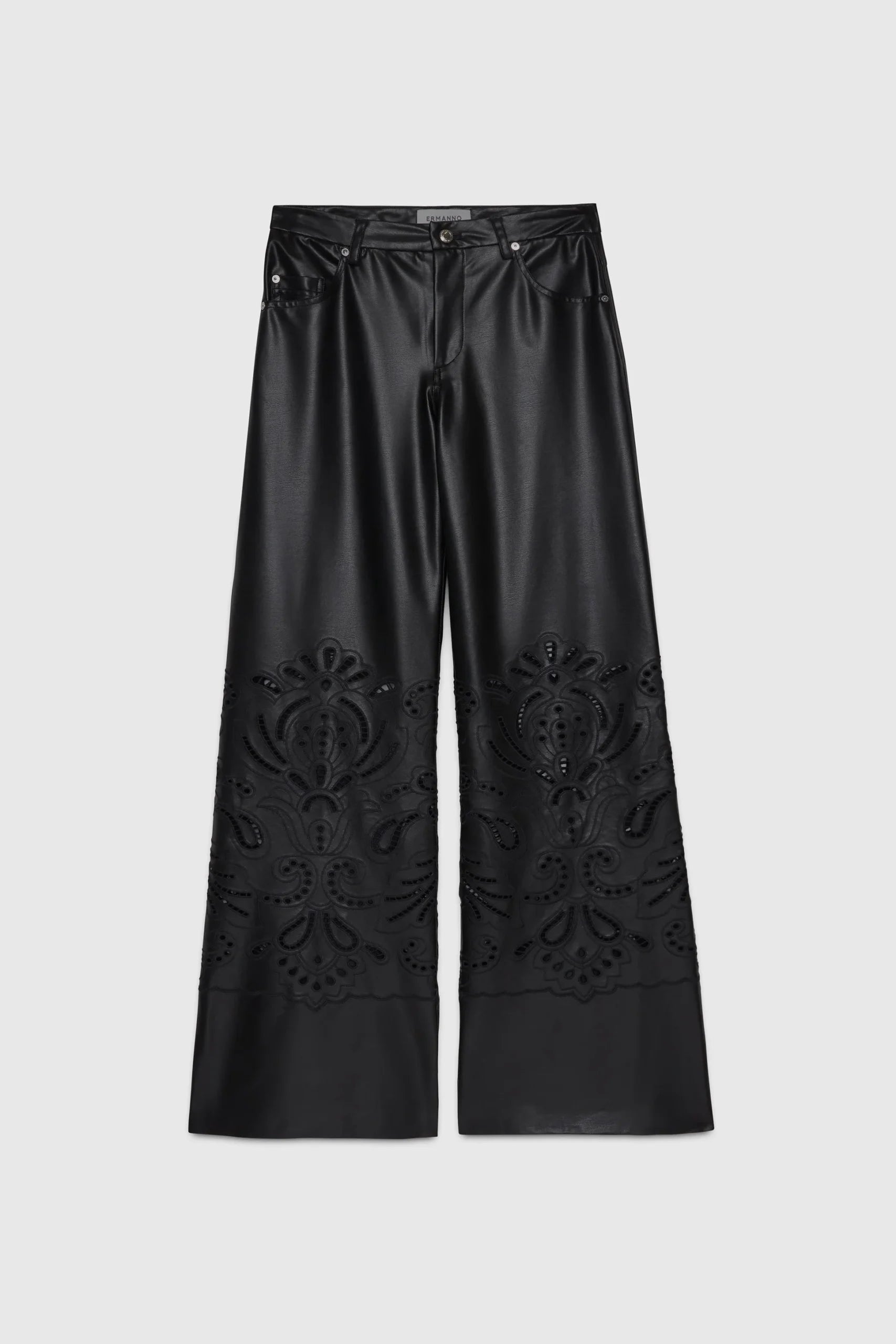 PANTALON EVASĖ EN FAUX-CUIR AVEC BRODERIE ANGLAISE
