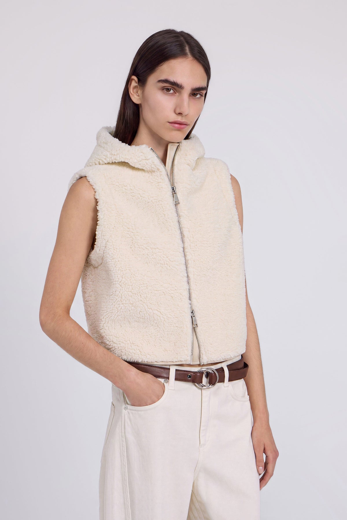 Gilet sans manches à capuche en sherpa