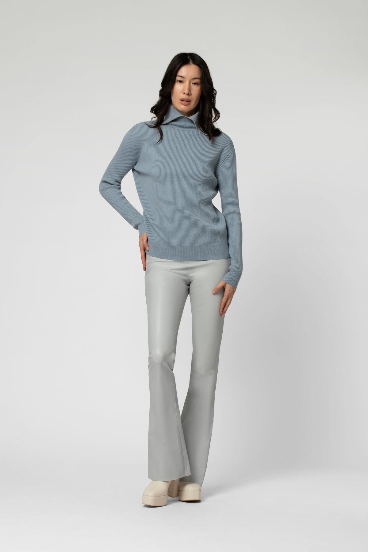 Leather legging BEYINA fitted cut light grey
