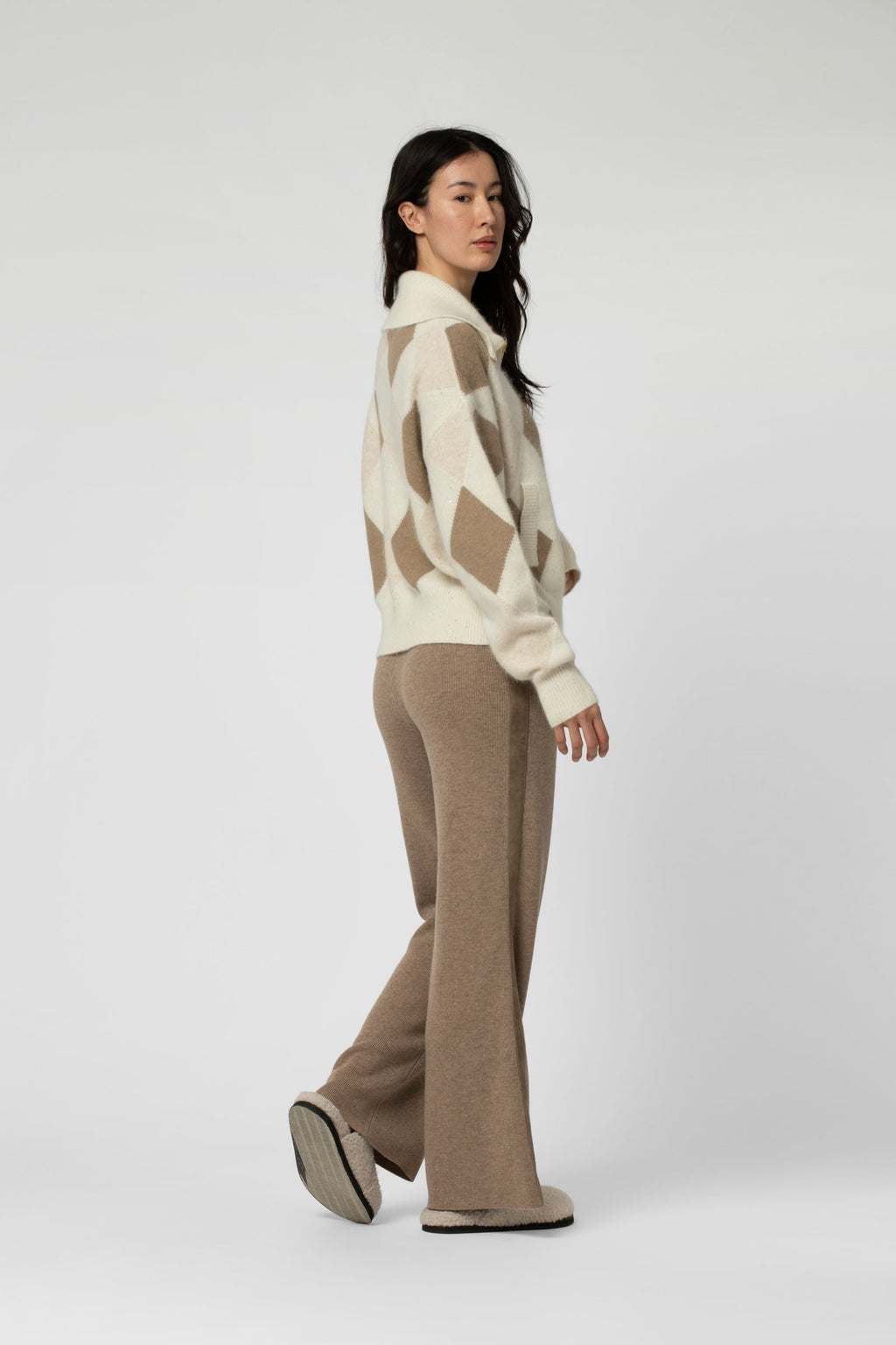 GiletGilet  GIVRE en maille à motifs losanges beiges et moka col montant , fermeture zippée