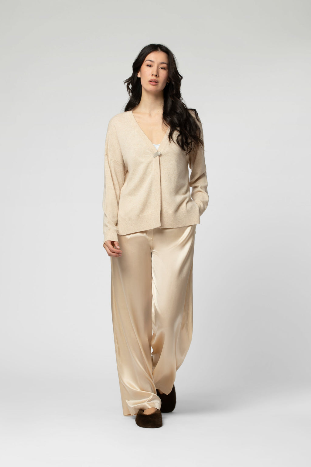 GUKA V-neck cardigan, 1 ornamental buttonhole fastening