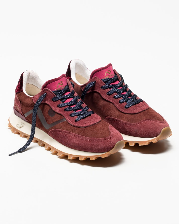 Basket VELOCE Deluxe Suede Suede Velvet Tab, par Nomapsociety