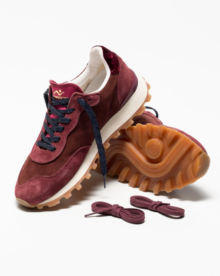 Basket VELOCE Deluxe Suede Suede Velvet Tab, par Nomapsociety