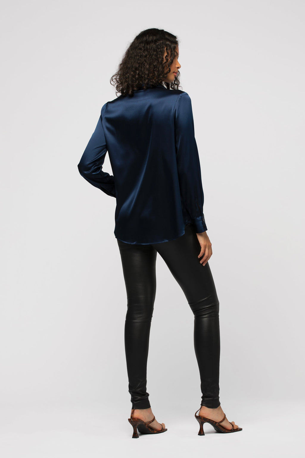 PERLEGGING en cuir  noir , coupe ajusté