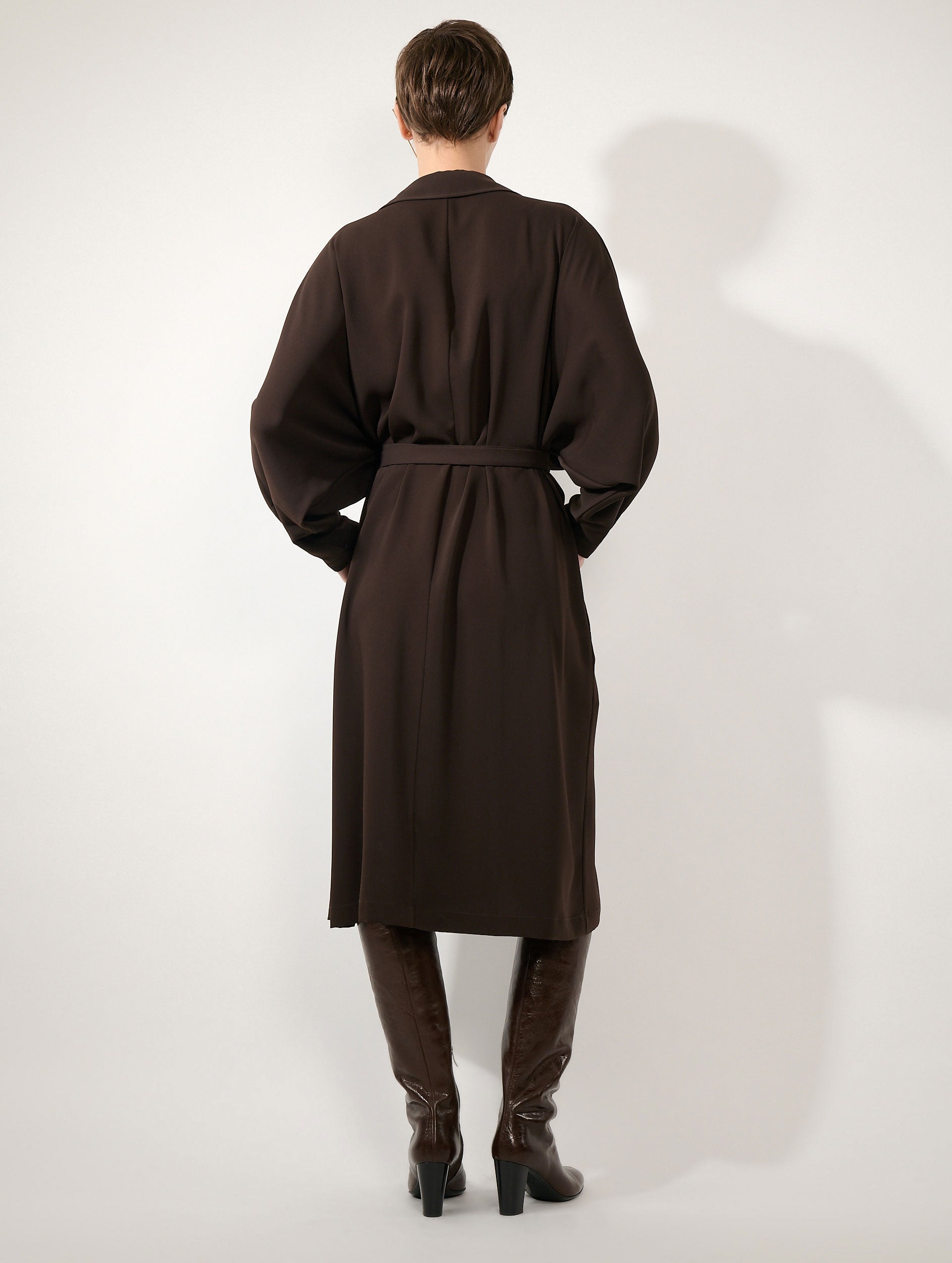 Robe ceinturée en crepe fluide moka