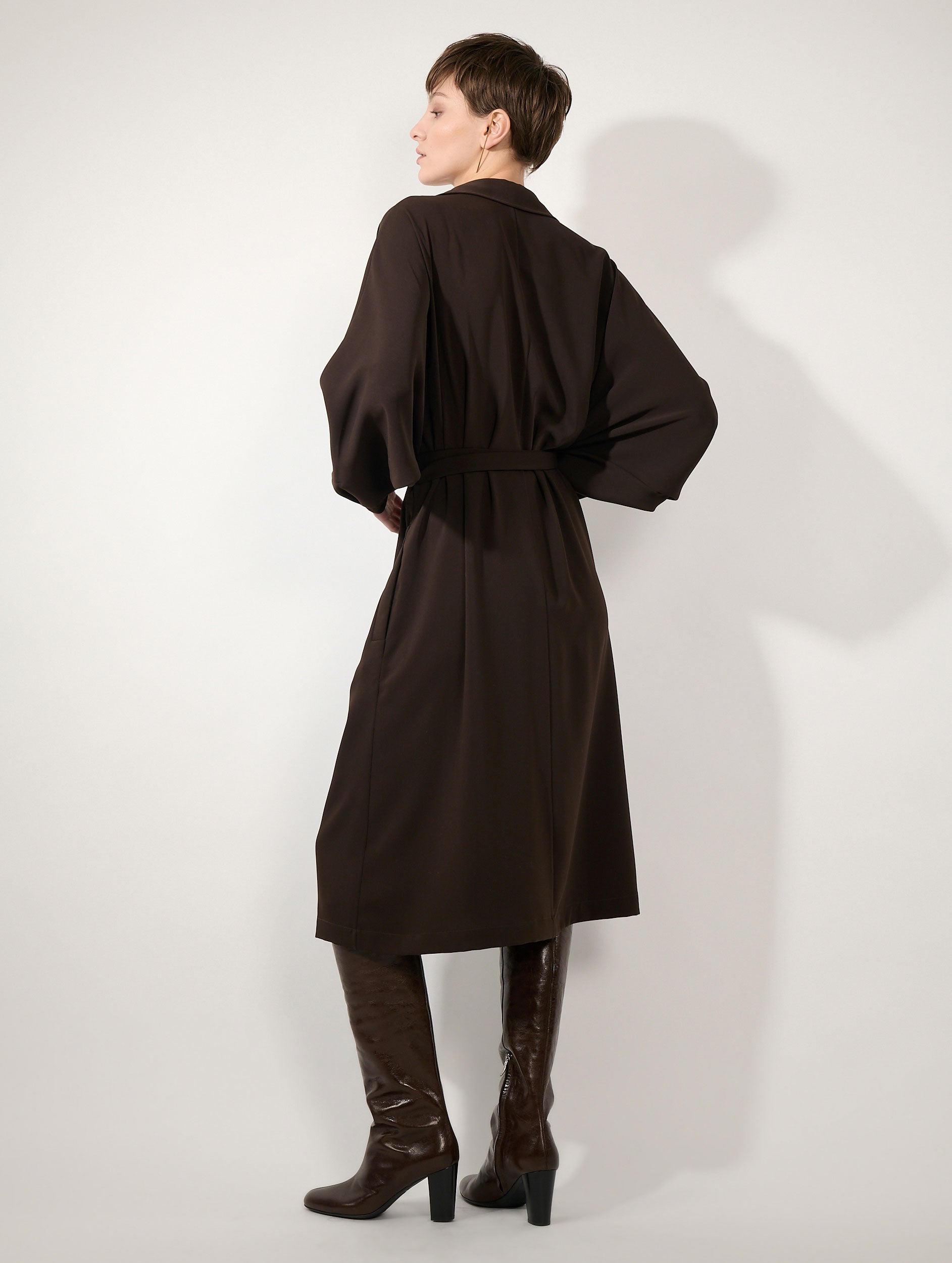 Robe ceinturée en crepe fluide moka